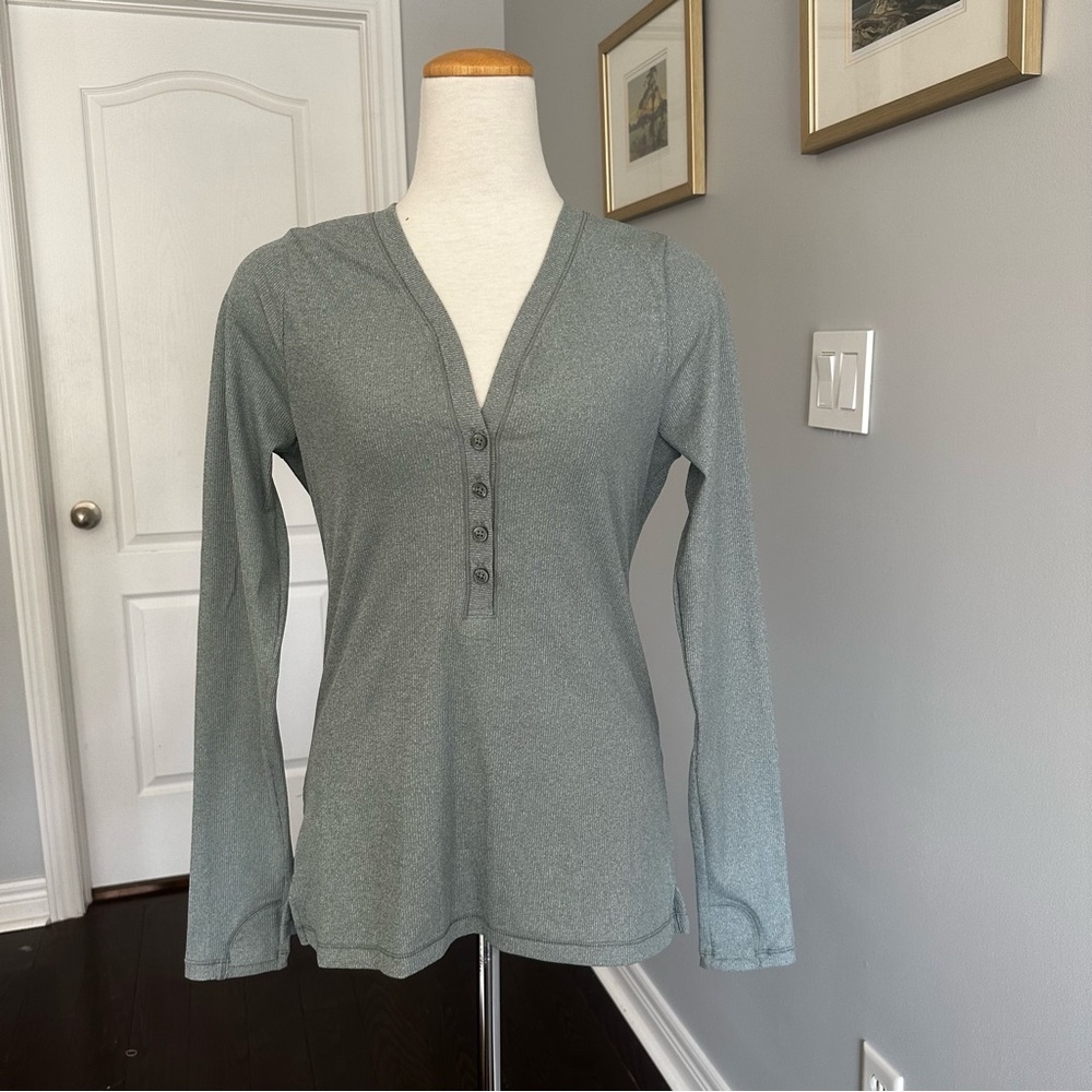 Athleta Uptempo Ribbed Henley Long Sleeve Top in Sage Green